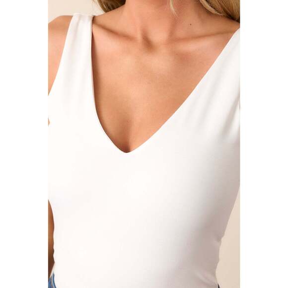 Red Dress Sugar Magnolia Ivory Sleeveless Bodysuit Size SS / White - Picture 2 of 3